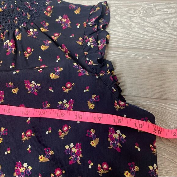 J. Crew smocked ditzy floral top sz 4 - Picture 5 of 7